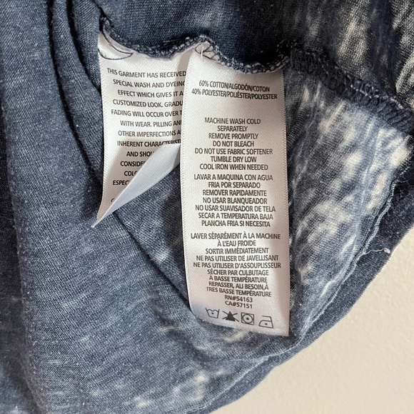 Tommy Hilfiger Distressed Tee - Picture 5 of 5